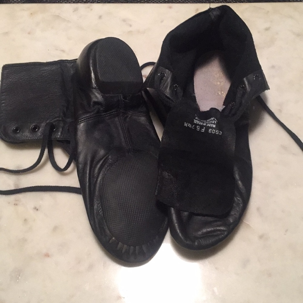 CAPEZIO gold series hi-top jazz shoe